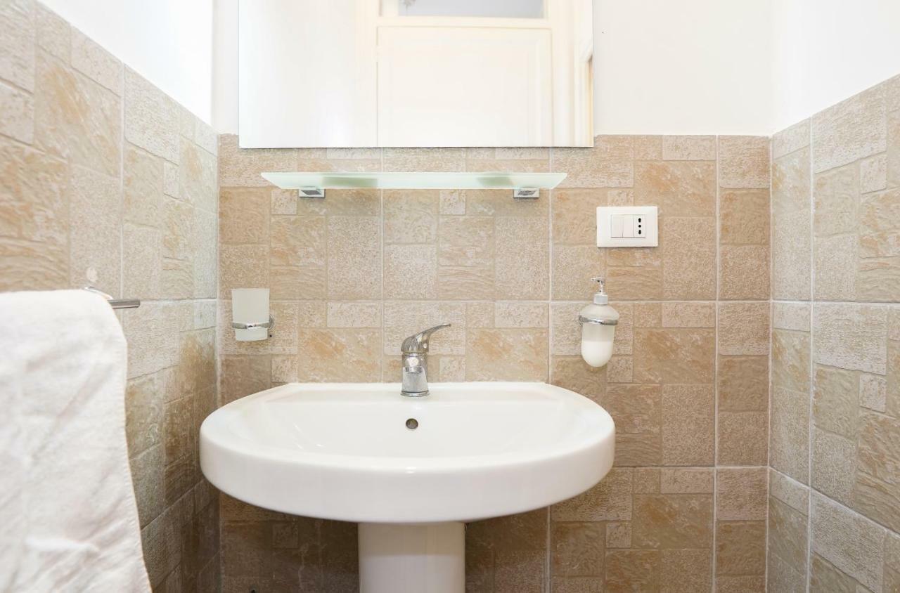 Il Tari Apartment Палермо Екстериор снимка